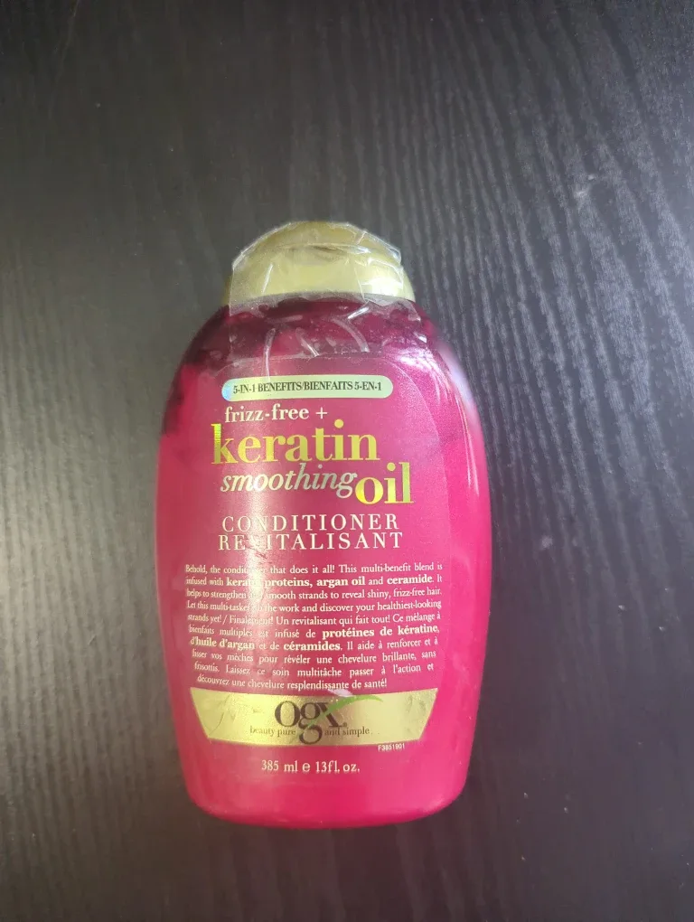 OGX Frizz-Free + Keratin Smoothing Oil Conditioner #free