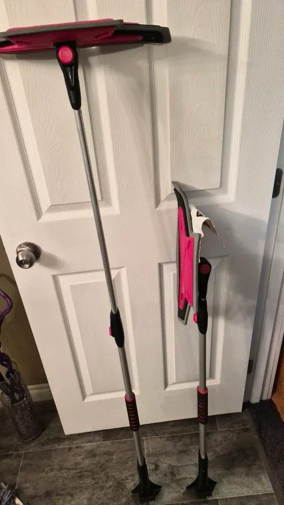 Garant Telescopic Snow Brush - Extends to 63" image indicator(3)