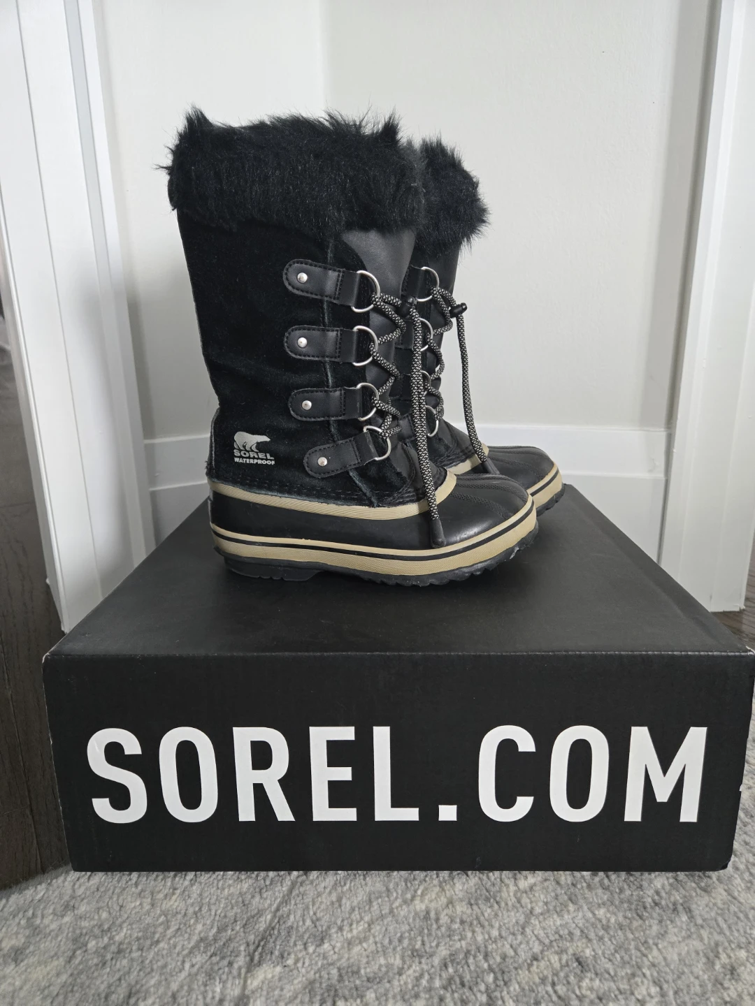 Sorel Youth Joan of Arctic Boots - Size 2 - Black
