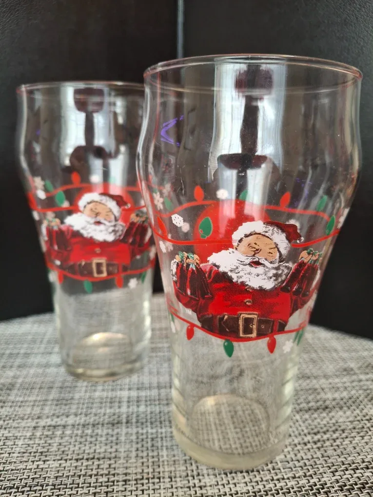 Coca-Cola Santa Claus Glasses image indicator(3)