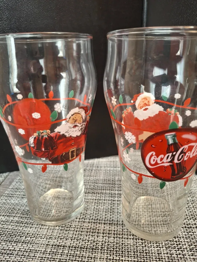 Coca-Cola Santa Claus Glasses image indicator(5)