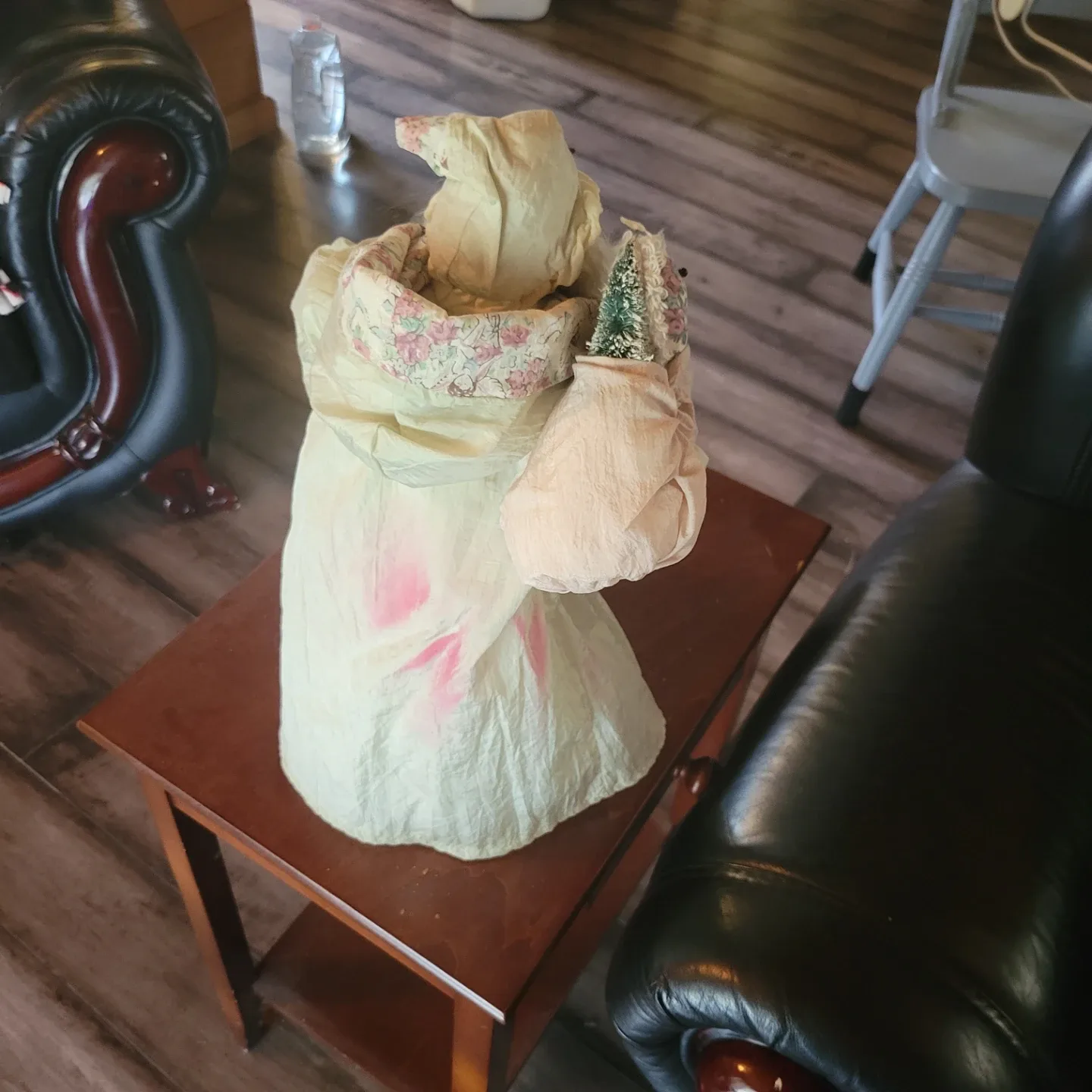 Vintage Santa Claus Figurine image indicator(3)