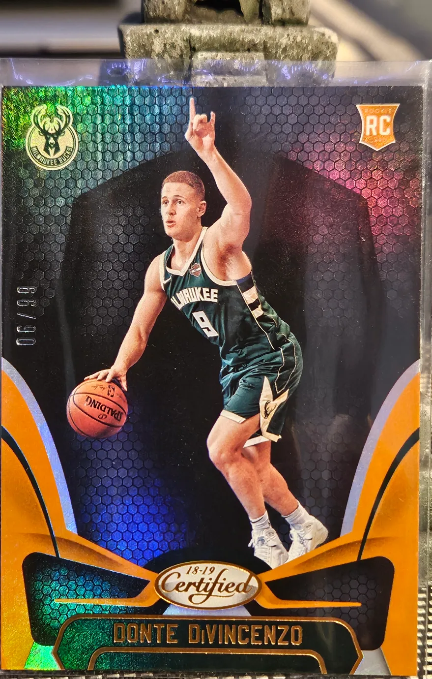 Donte DiVincenzo Basketball Rookie Cards image indicator(3)