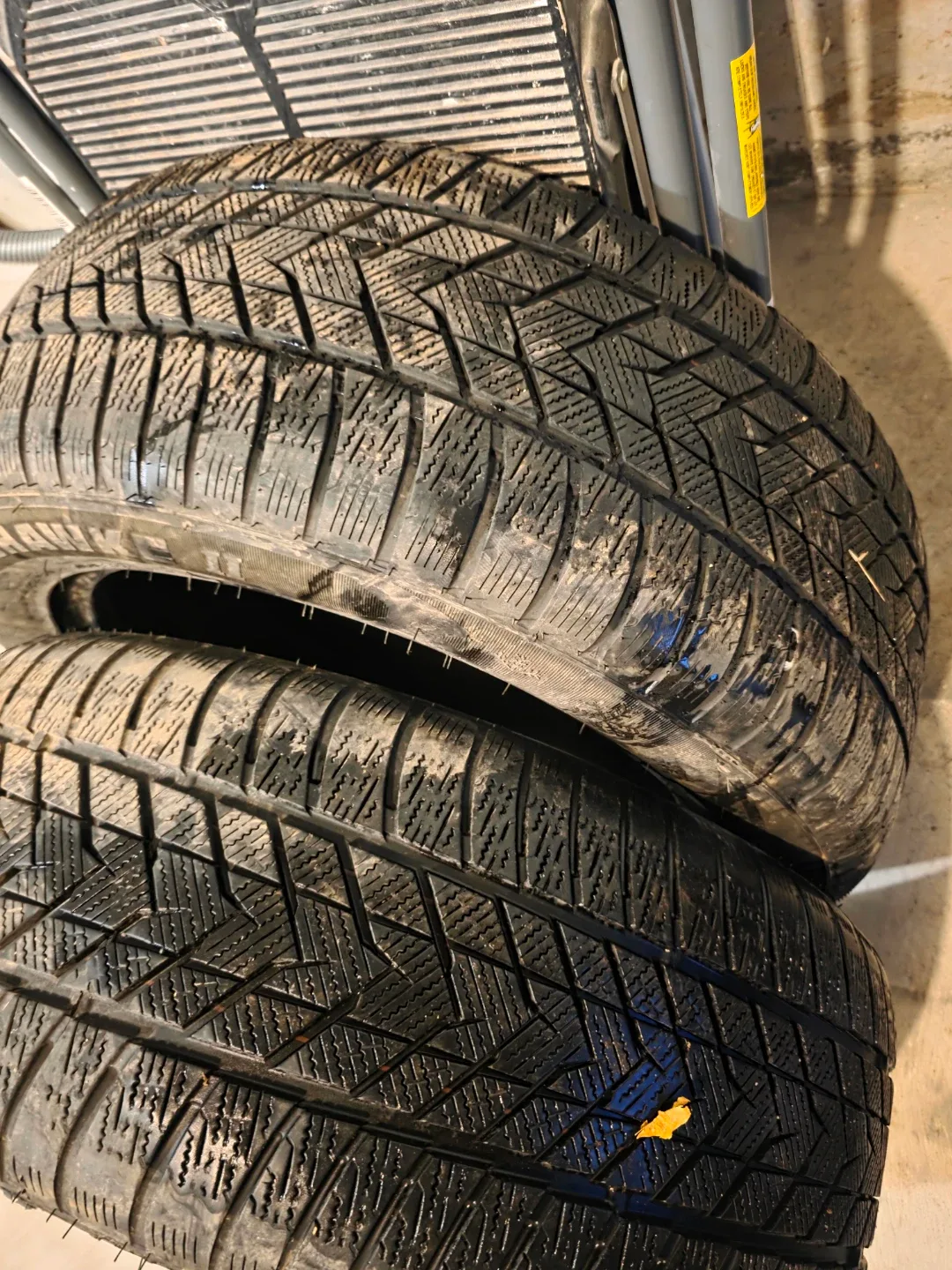 2X255/55R18 Grenlander Icehawke Winter Tires image indicator(4)