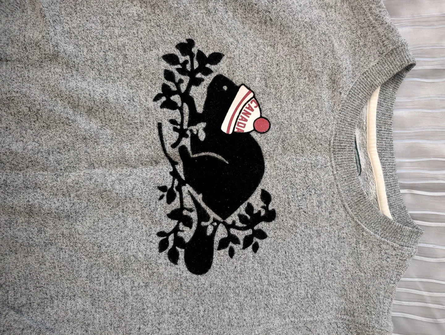 Roots Youth Sweatshirt Size XL 11-12 yrs image indicator(3)