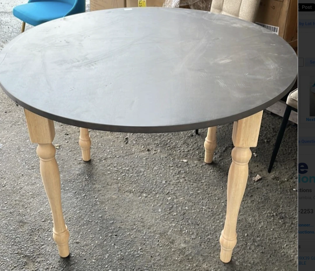 New in box 42" Round Table -