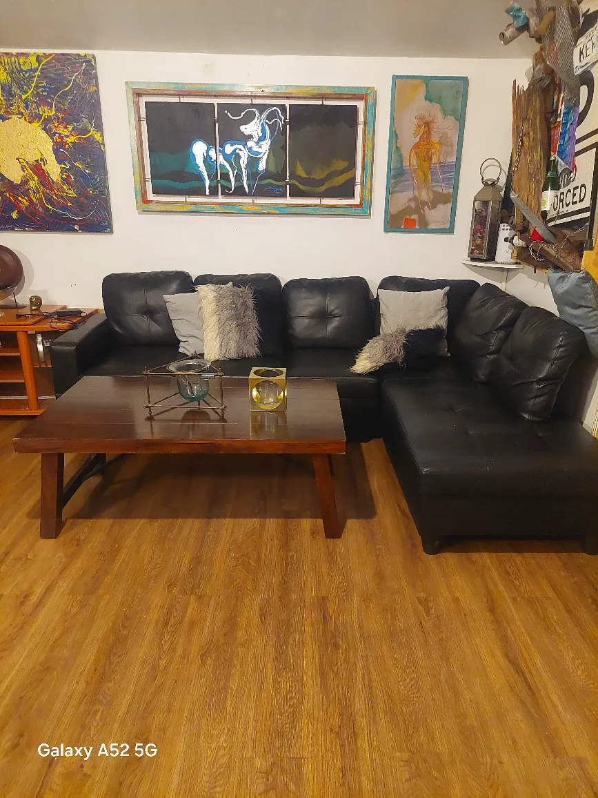 Black Leather Sectional Sofa image indicator(2)