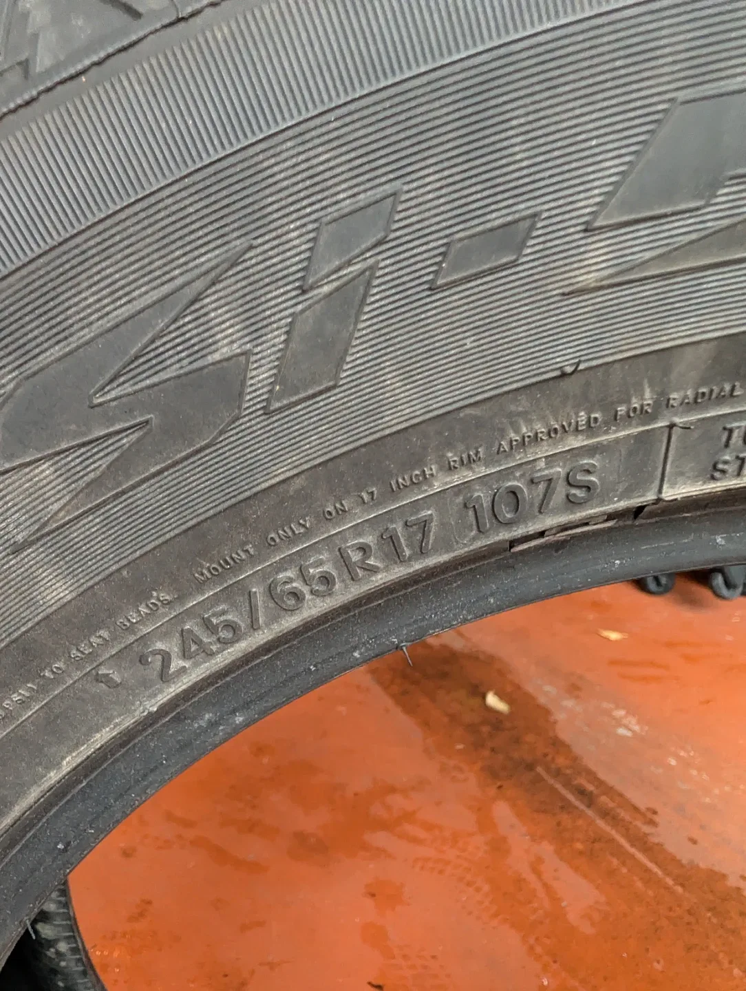 245/65R17 107S Winter Studless Tire image indicator(2)
