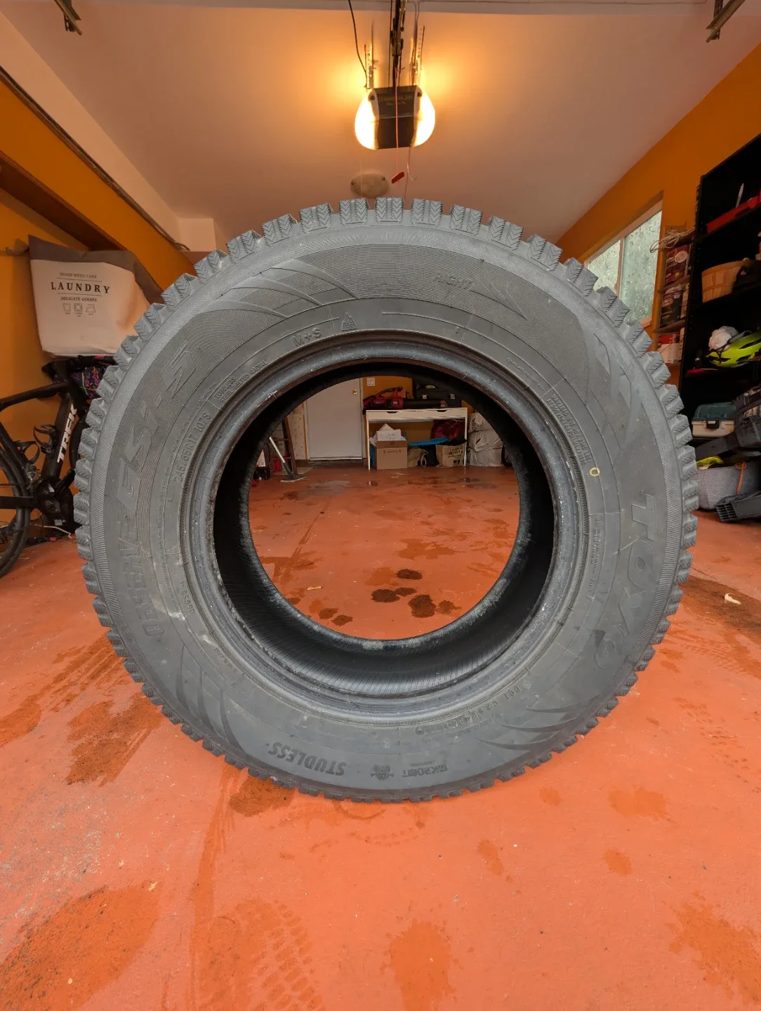 245/65R17 107S Winter Studless Tire image indicator(5)