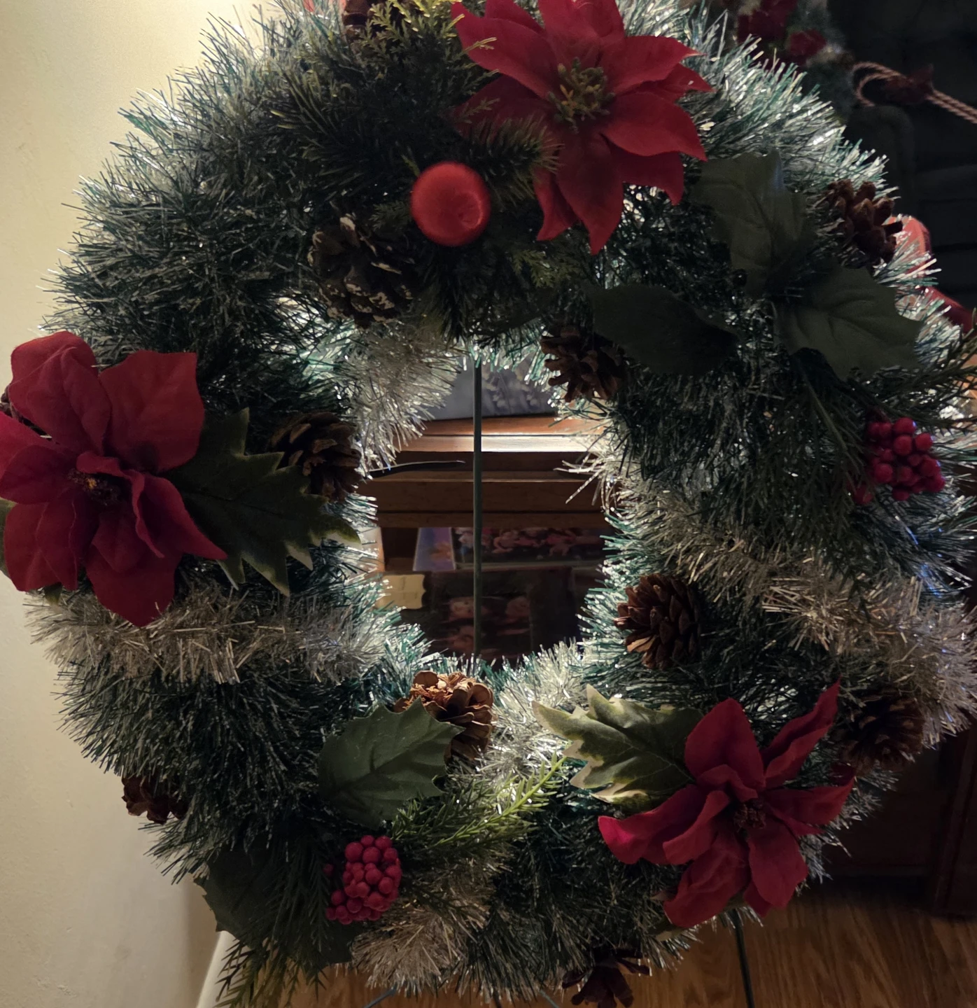 Christmas Wreath with Poinsettias & Pine Cones - photo 3