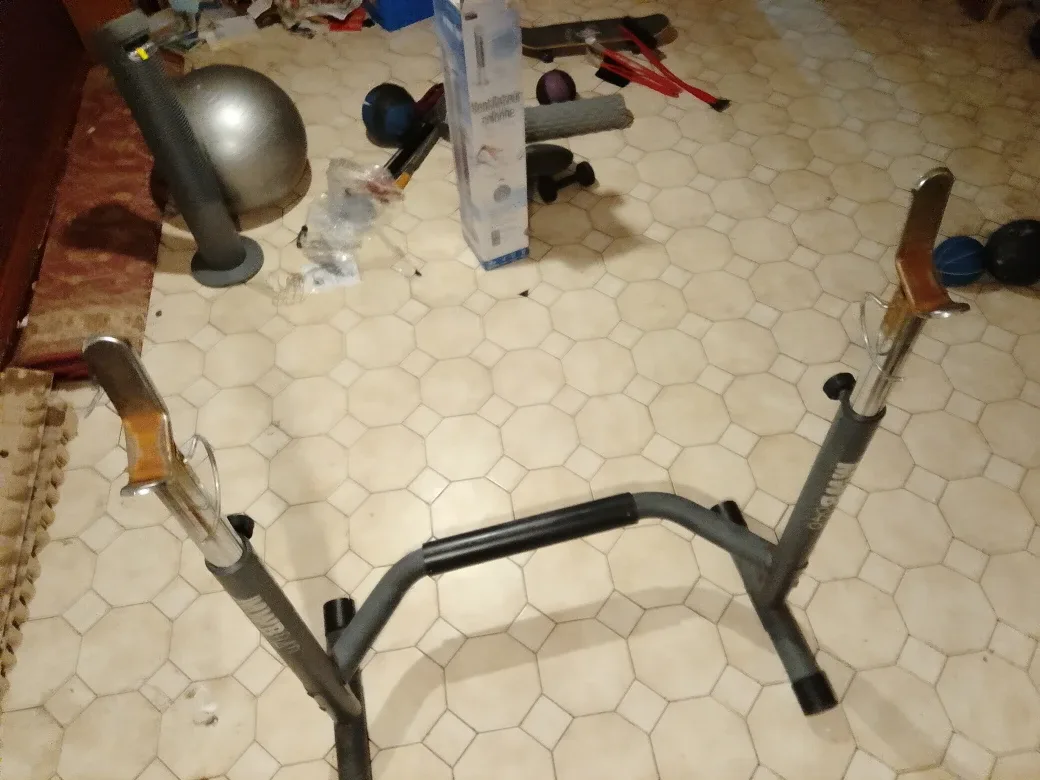 Intek MWB848 Used Weight Bench image indicator(2)