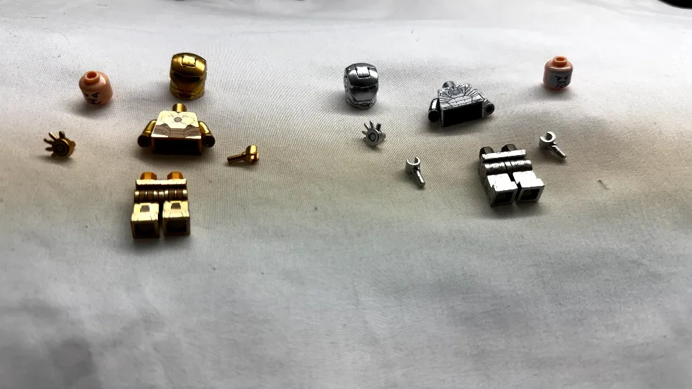 LEGO Iron Man Minifigures - Gold & Silver (not official Legos!!) image indicator(3)
