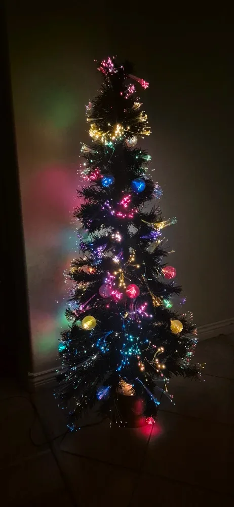 Pre-lit Christmas Tree