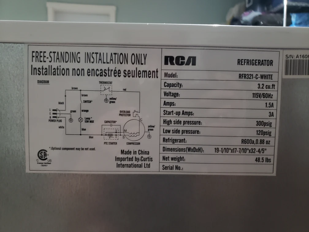 RCA RFR321-C-WHITE Mini Fridge - 3.2 cu ft - photo 4