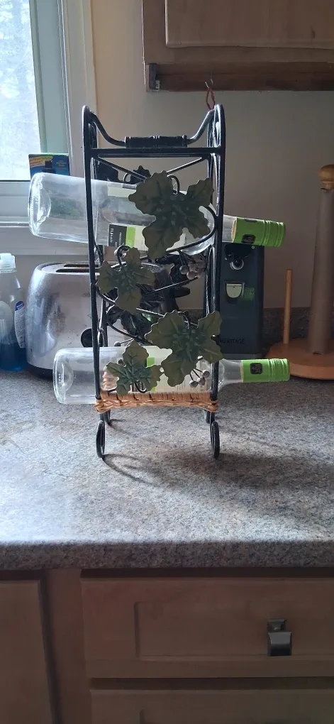 Metal Wine Rack with Grapevine Design