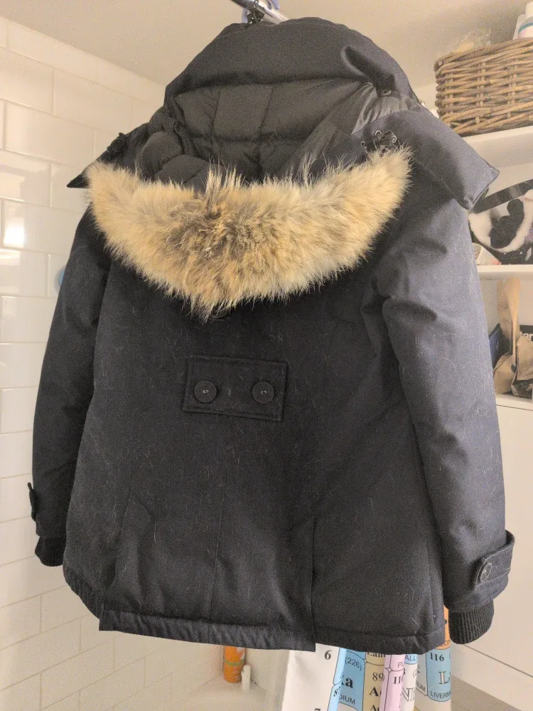 Nobis Winter Jacket - Size M image indicator(2)
