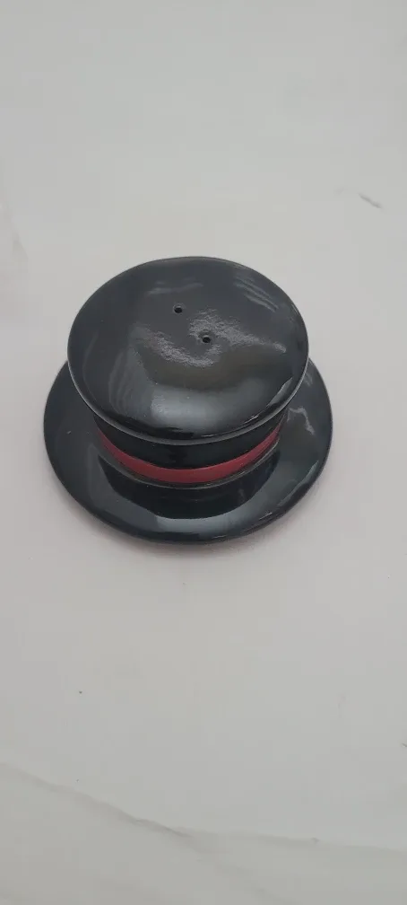 Snowman Ceramic Ensemble Salt & Pepper Shakers image indicator(3)