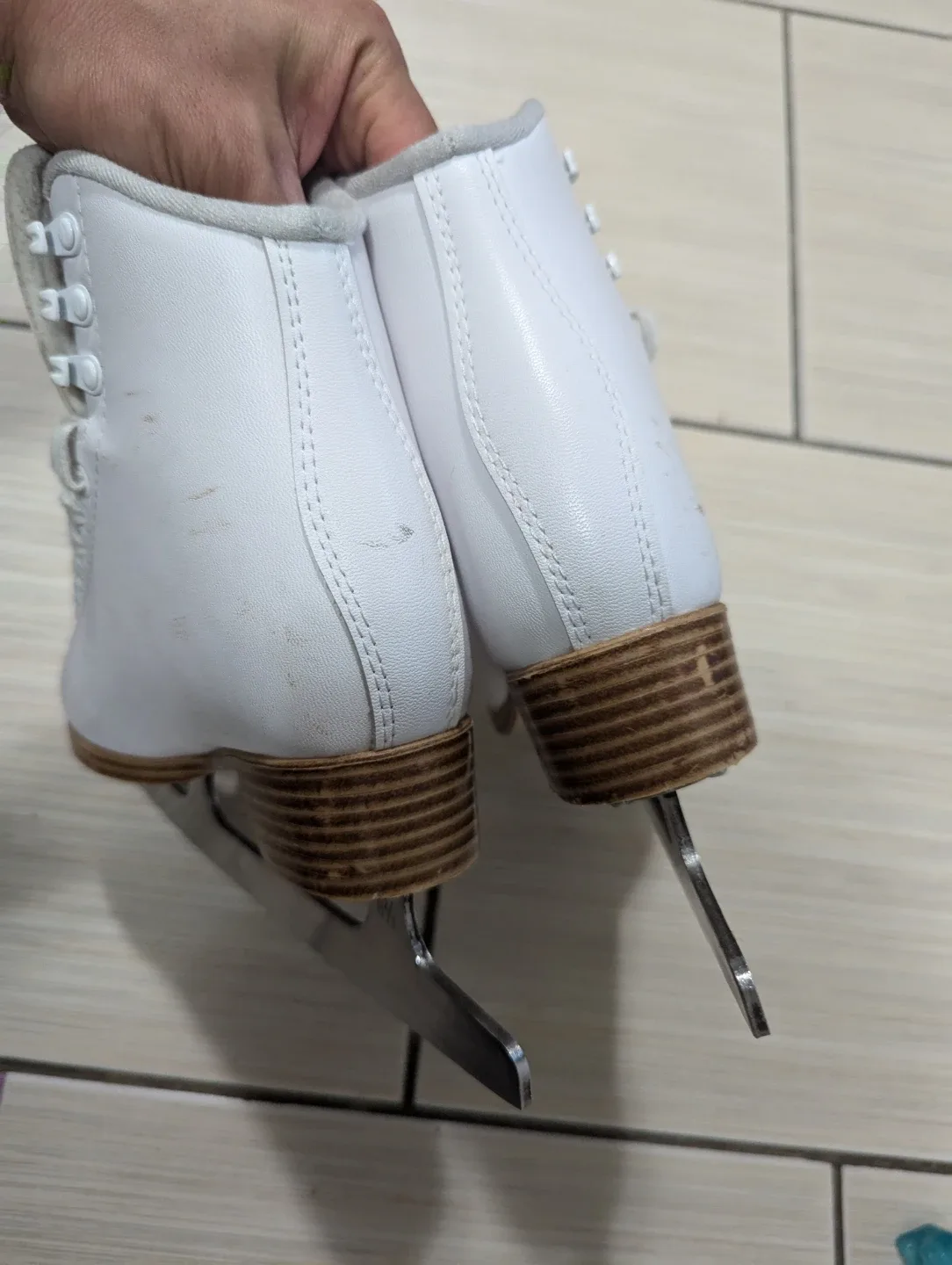 Jackson 200,Girls Figure Ice Skates_size 3 image indicator(2)