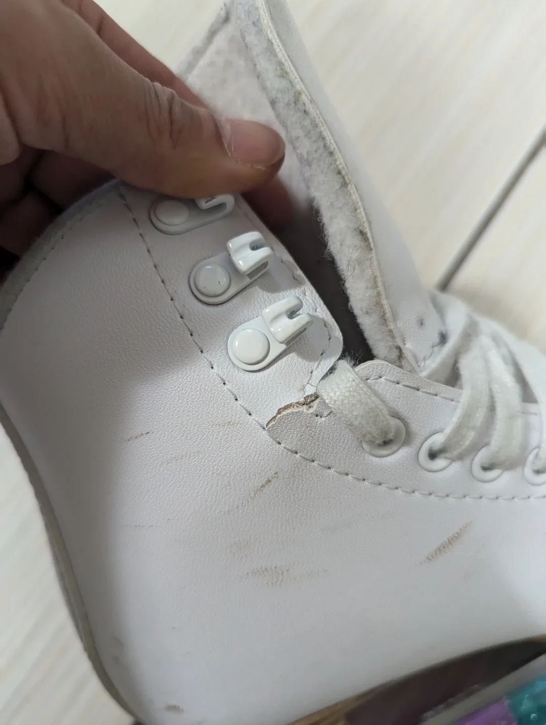 Jackson 200,Girls Figure Ice Skates_size 3 image indicator(5)