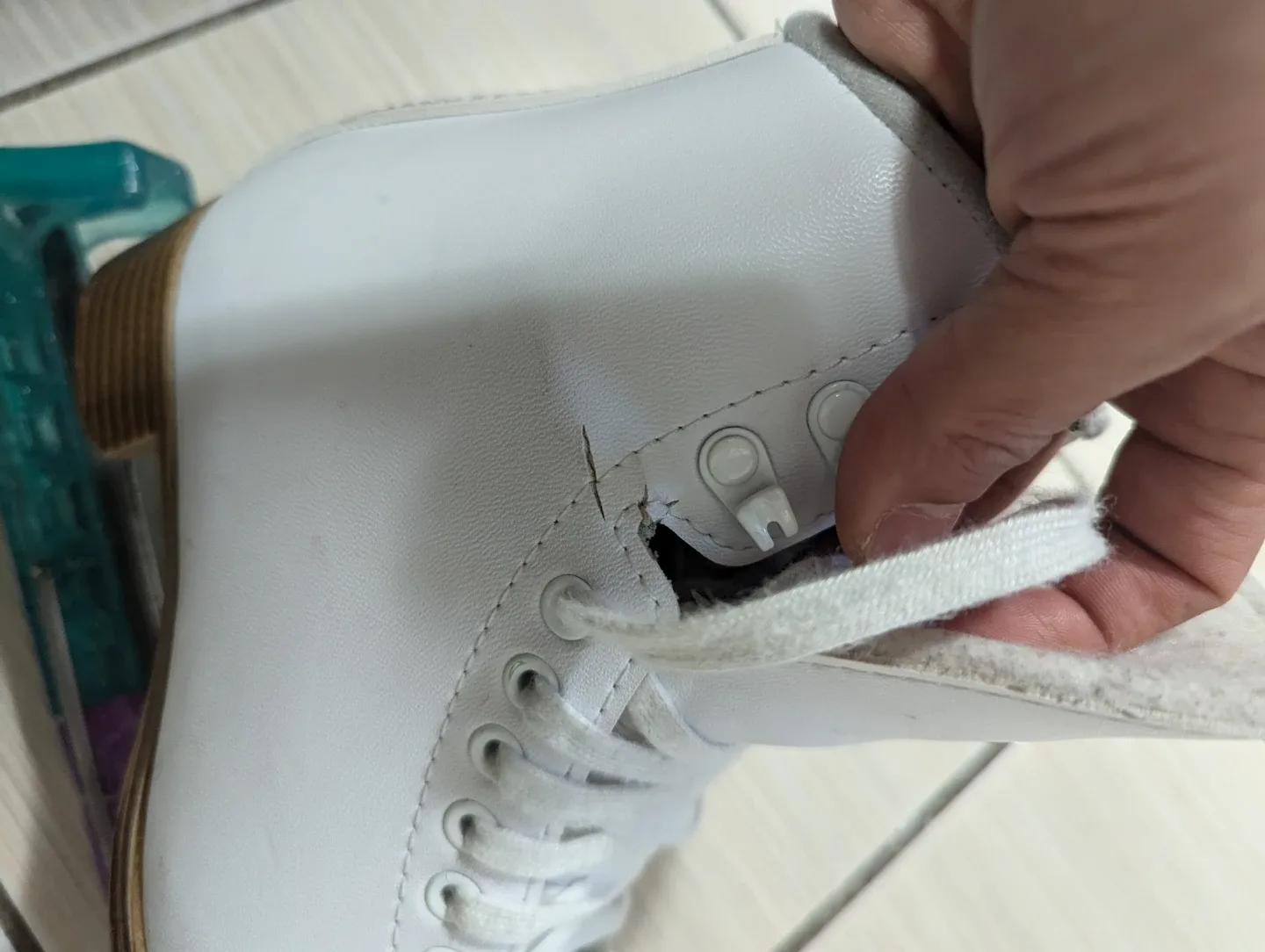 Jackson 200,Girls Figure Ice Skates_size 3 image indicator(6)