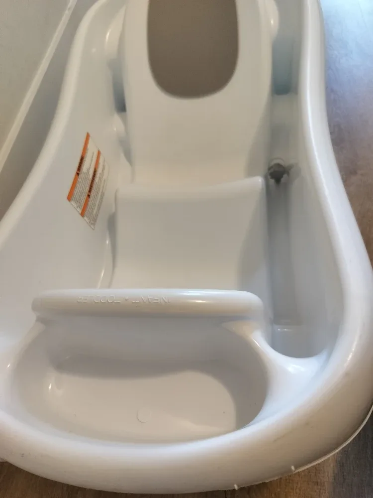 Infant to Toddler Baby Bathtub image indicator(3)