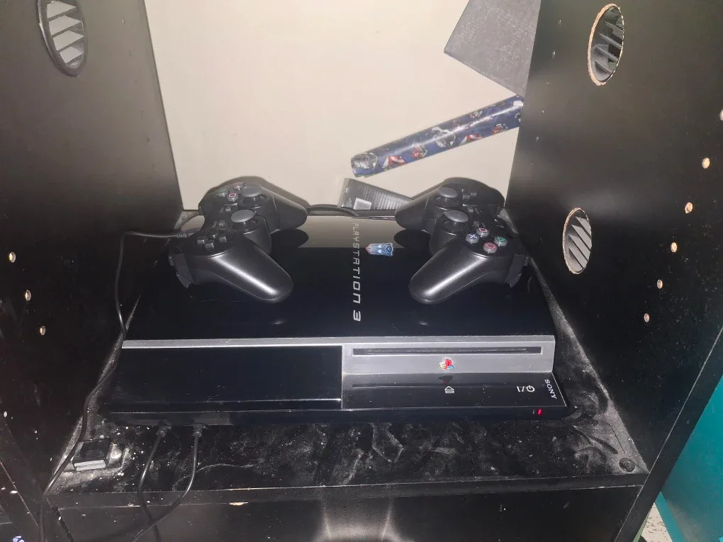 Sony PlayStation 3 (PS3) Console Bundle