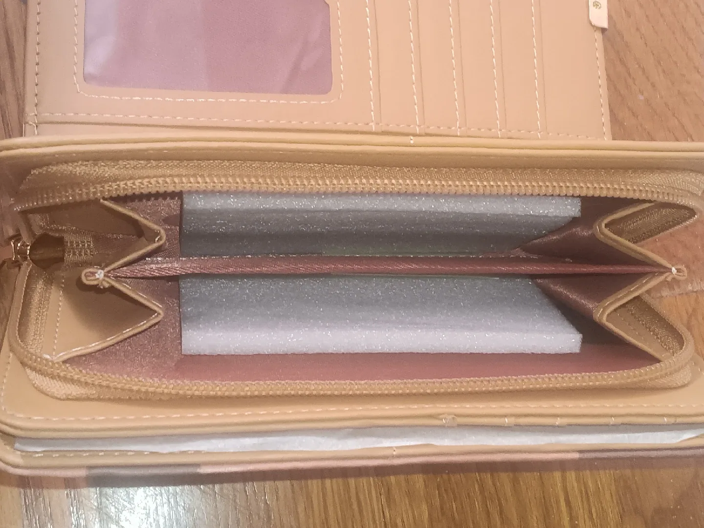 Iconic Bags Wallet image indicator(3)