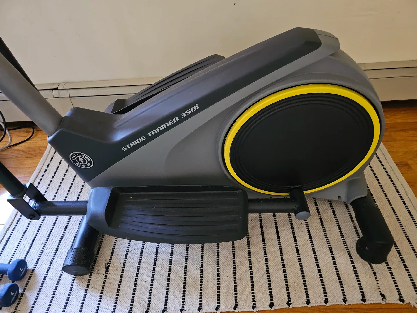 Gold's Gym Stride Trainer 350i Elliptical image indicator(3)