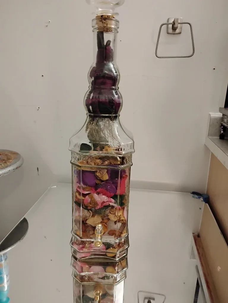 Decorative Glass Bottle with Dried Flowers image indicator(2)