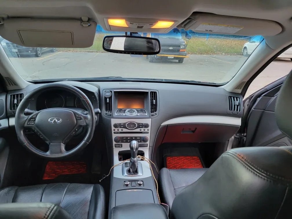 Infiniti G37x Sedan image indicator(6)