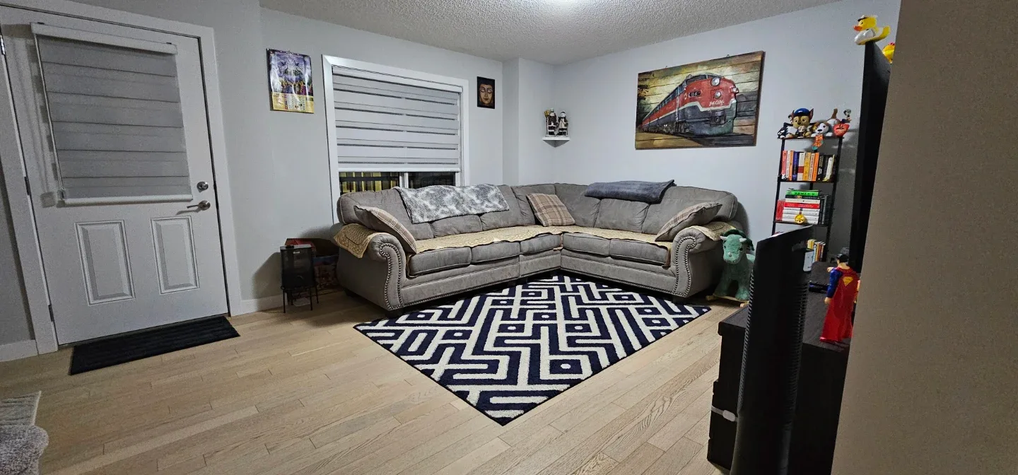 Townhouse for Rent – 3 Bedrooms + 2½ Baths image indicator(5)