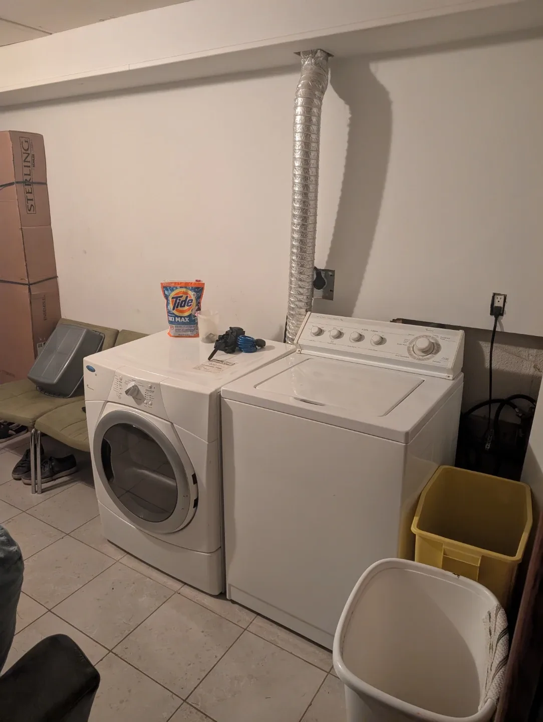 Beautiful & Spacious Private Room For Rent In Glen Abbey image indicator(5)