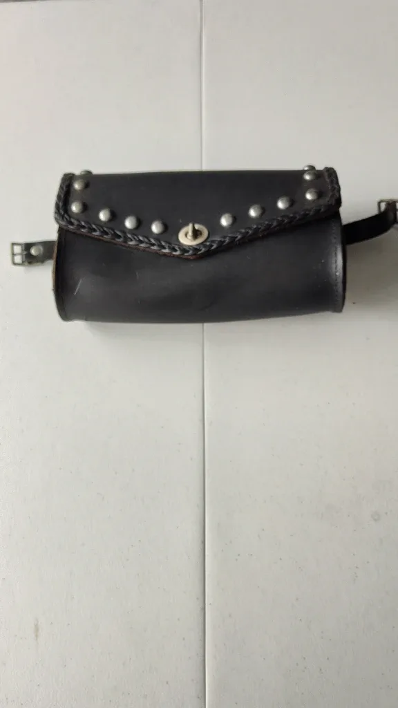 Motorcycle Helmets: Schuberth, AGV & Oxford Motorcycle Cover image indicator(10)