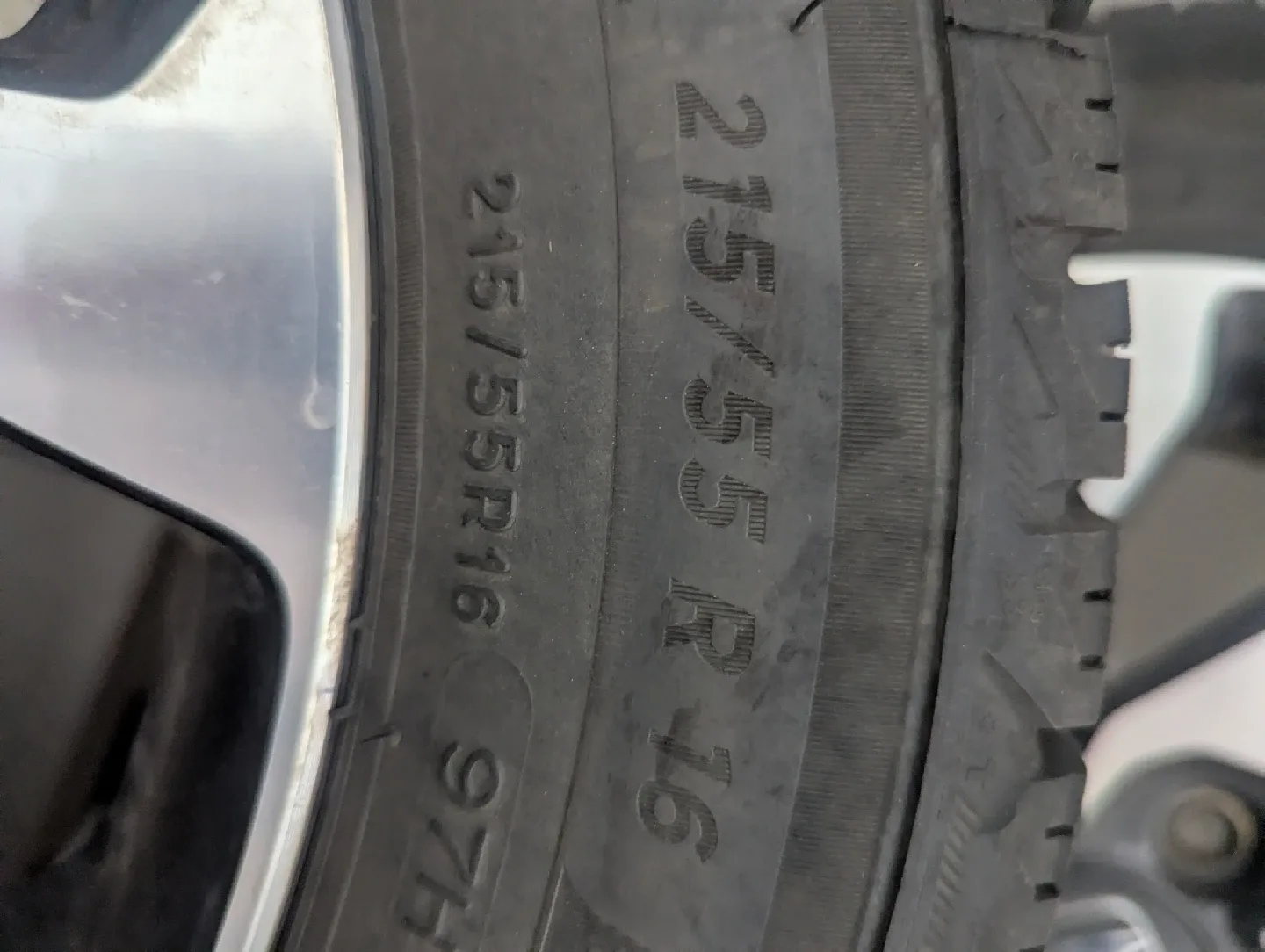 Honda Civic winter tires on Honda rims image indicator(3)