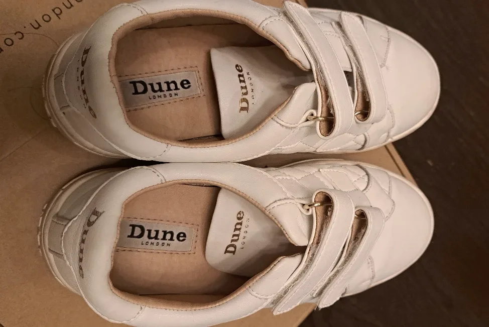 🎡 Dune London 🎡 White Leather Sneakers image indicator(5)