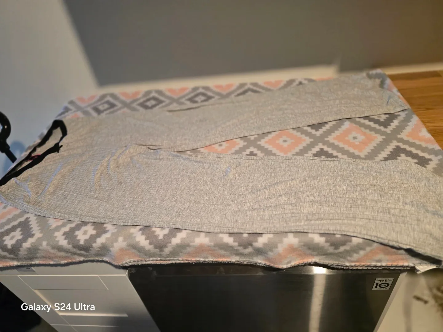 Betsey Johnson Lounge Pants - Size M image indicator(4)