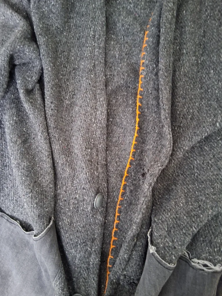 Long grey coat image indicator(3)