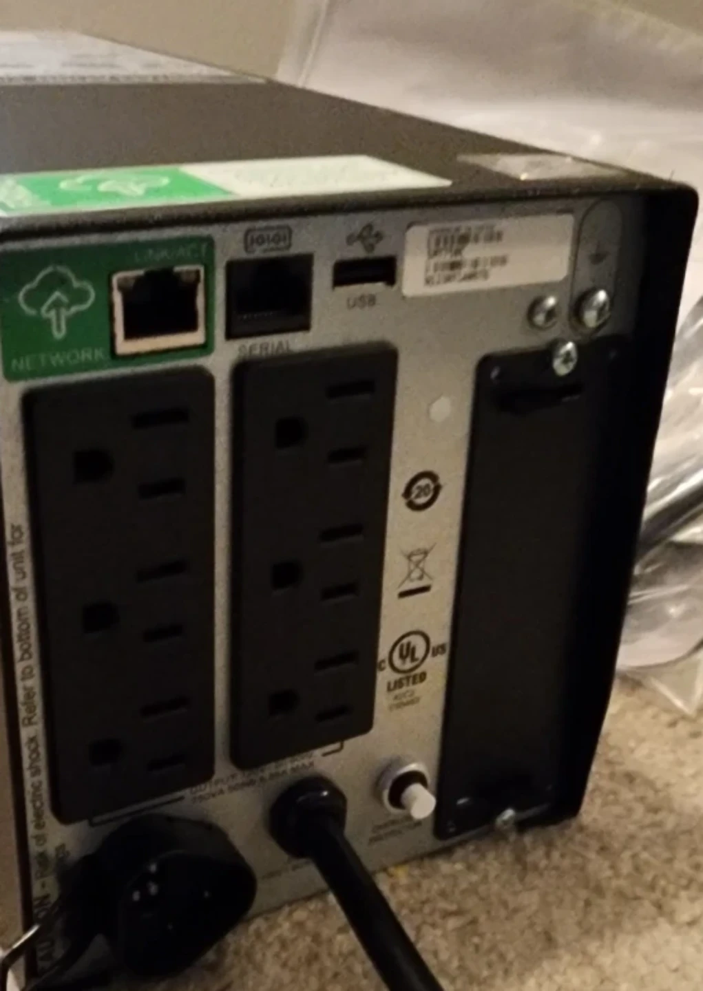 APC Smart-UPS 750 - Battery Backup - photo 3