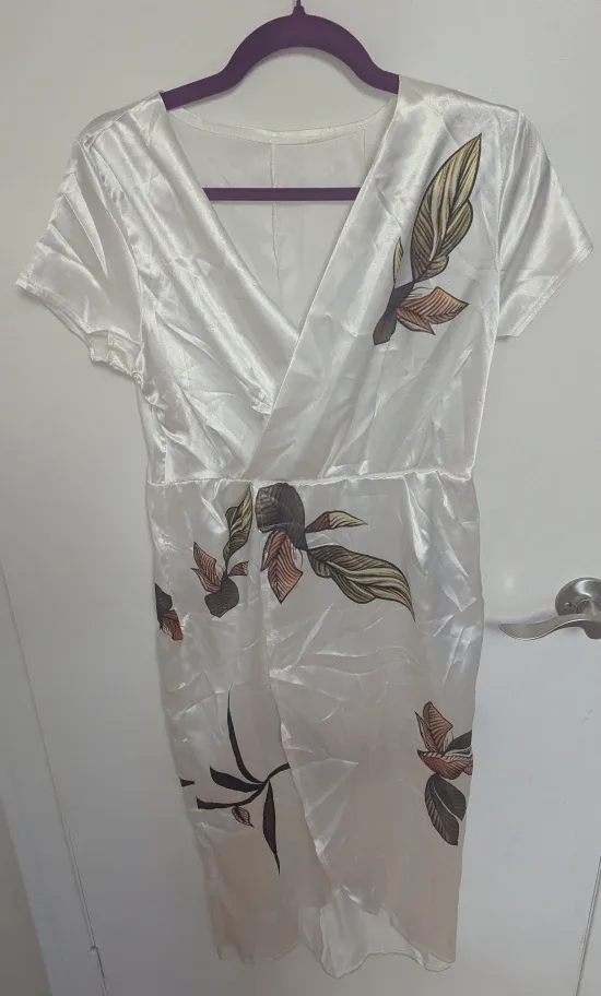 Brand New White Floral Print Dress - Women's Size Medium