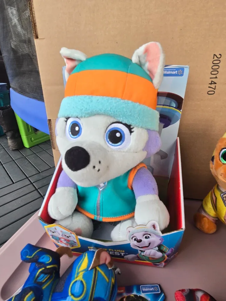 6 Brand new misc paw patrol plush stuffy toy lot. image indicator(3)