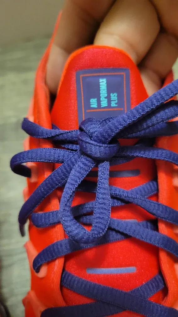 Nike Air Vapormax Plus - Red/Pink Size 7 women image indicator(3)