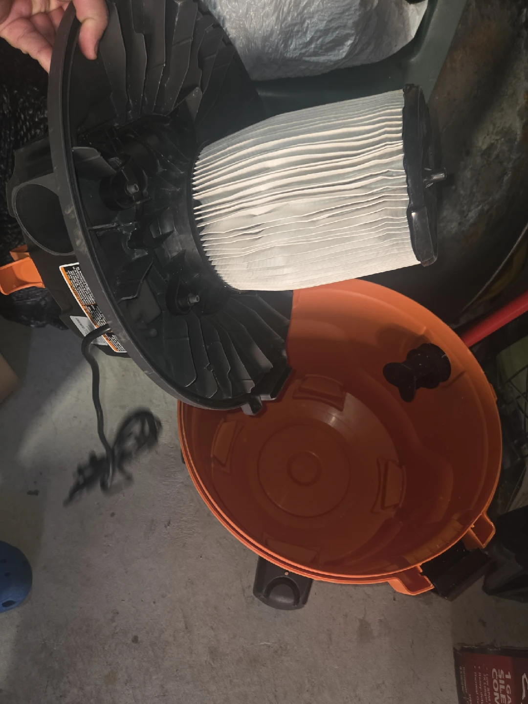 Ridgid 6 gal vacuum - photo 2