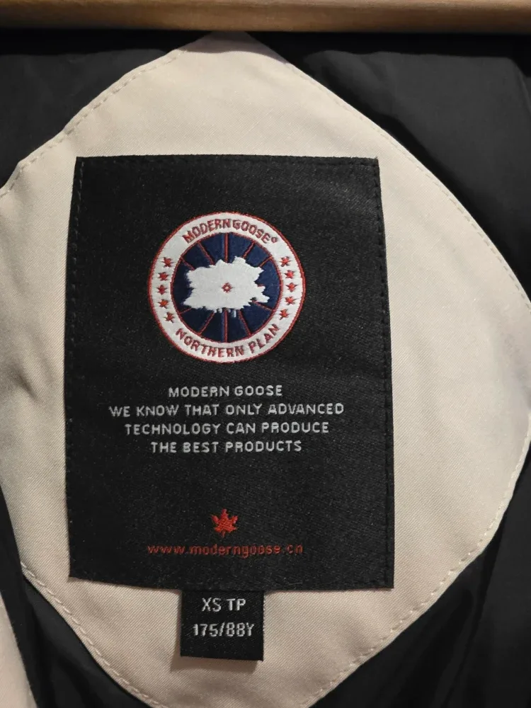 Modern Goose Expedition Parka - Size XS image indicator(4)
