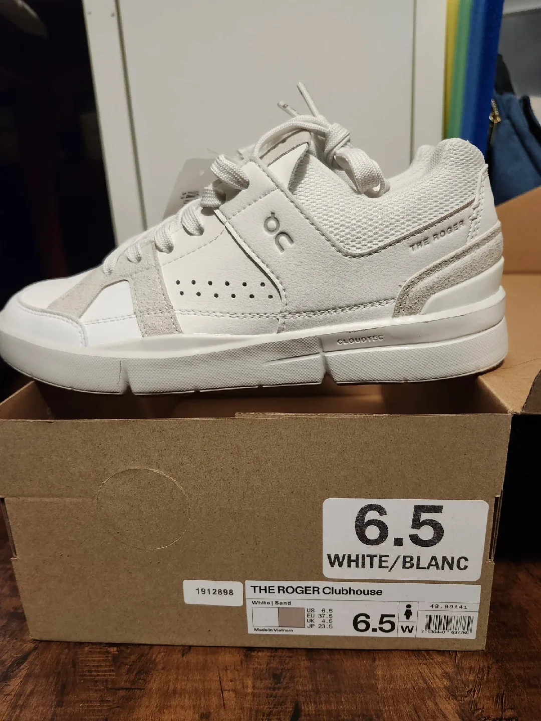 New On The Roger Clubhouse White/Sand - Size 6.5 image indicator(2)