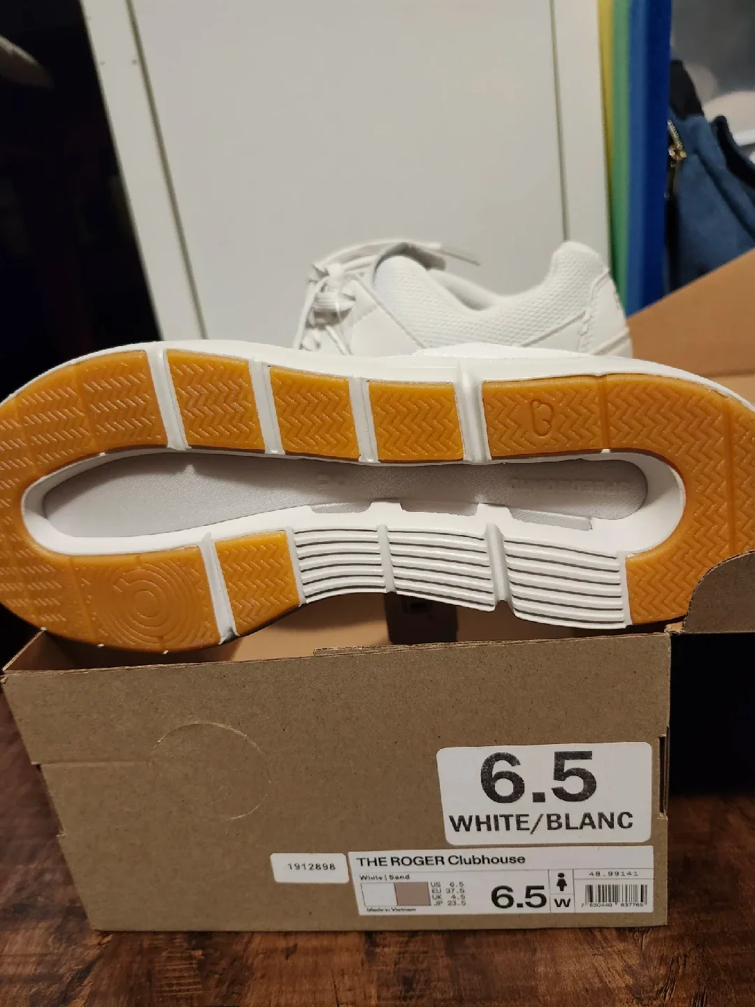 New On The Roger Clubhouse White/Sand - Size 6.5 image indicator(3)