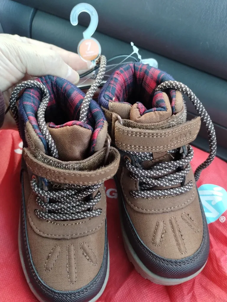Carter's Toddler Boots - Size 7 toddler