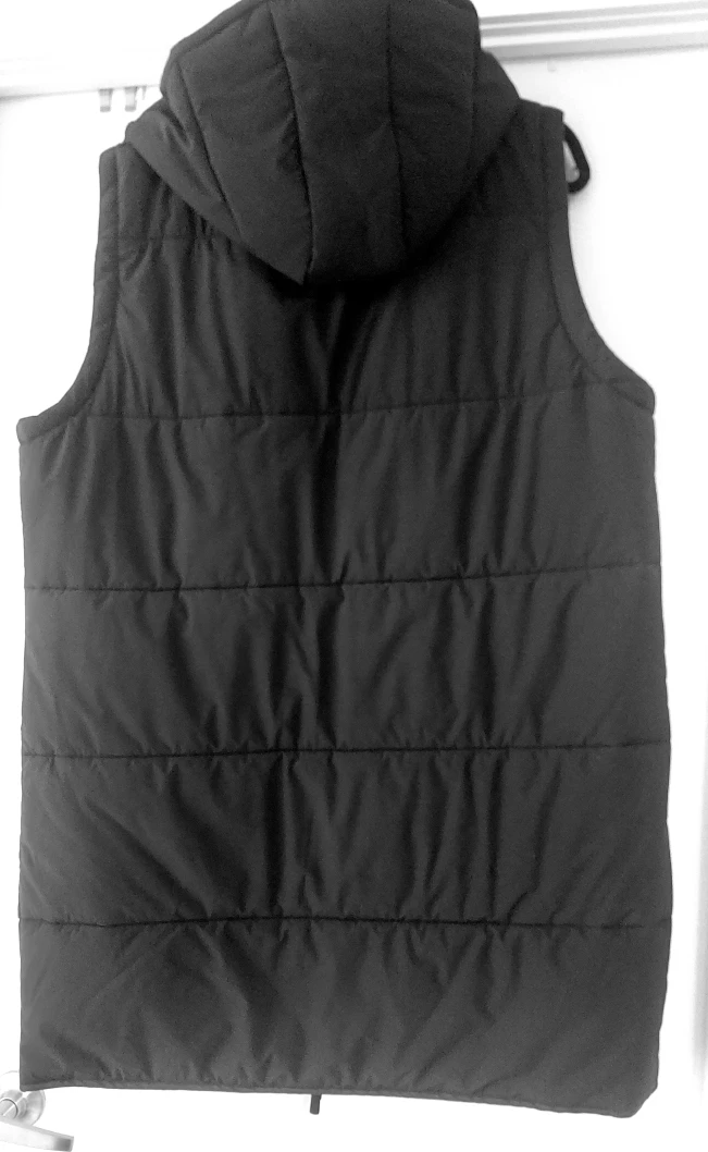 Reitmans Black Puffer Vest - photo 3