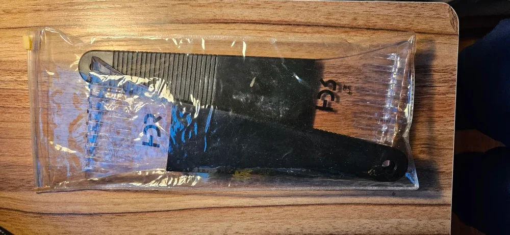 Two Ice Scrapers ❄️❄️ image indicator(3)