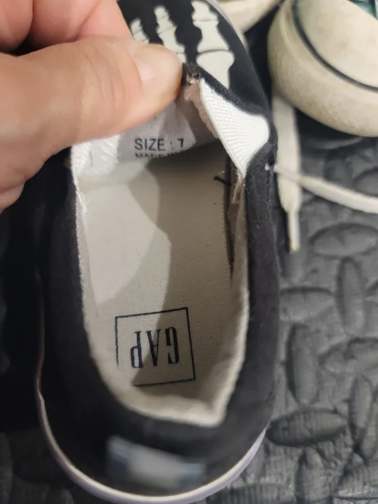 Baby Shoes Bundle: Robeez, Converse, So'dorable image indicator(6)