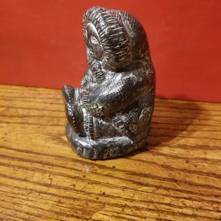 Inuit Sculpture made by :A Wolf image indicator(6)